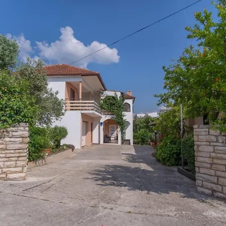 Appartamento With A Parking Space - 22170