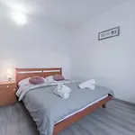 With Parking Space - 22170 아파트
