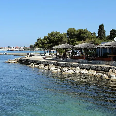With Parking Space - 22170 Daire Zadar