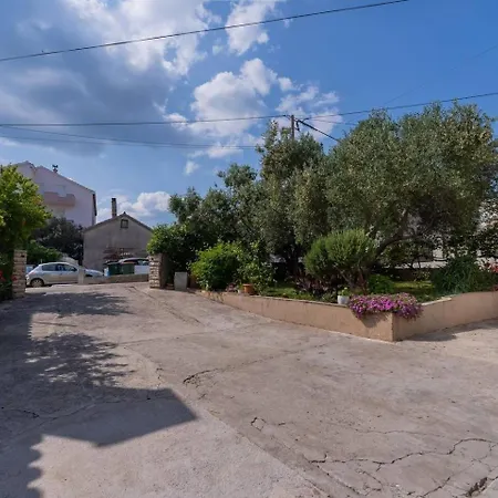 With Parking Space - 22170 Daire