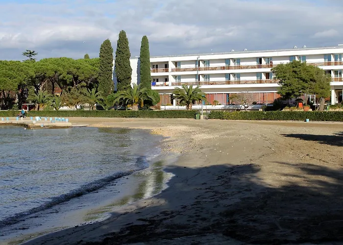 With Parking Space - 22170 زادار